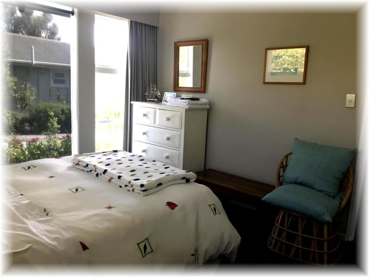 Peaceful Pukerua Bay Apartment Екстериор снимка