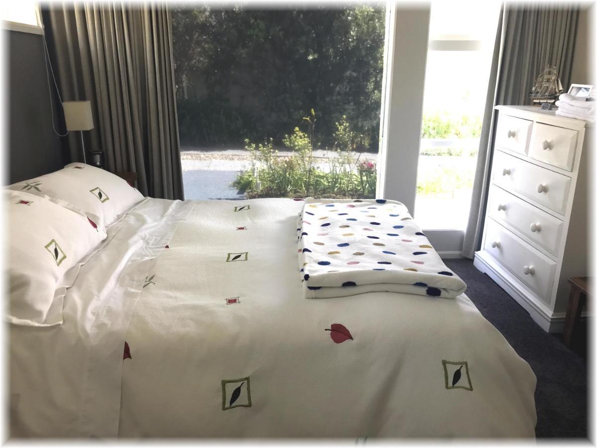 Peaceful Pukerua Bay Apartment Екстериор снимка